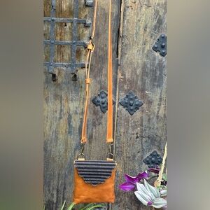 NWOT Ixchel Triangle Leather Scallop Crossbody Bag